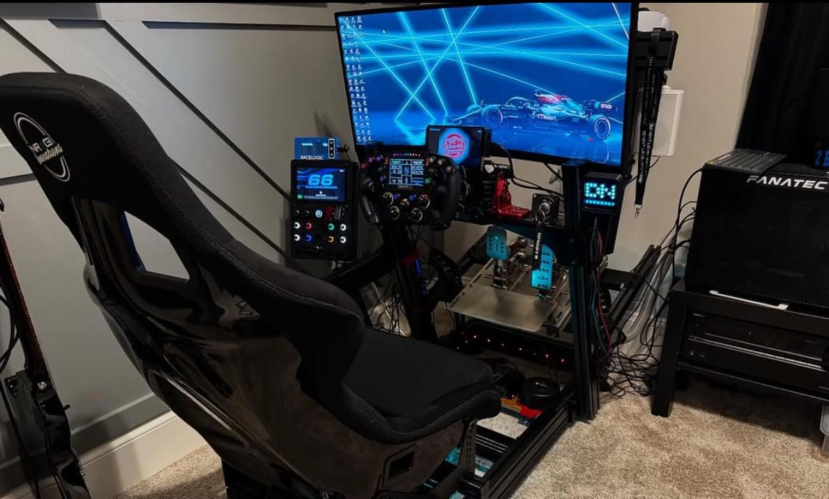 A slow progression of gadgets and components to keep the rig build as interesting as the racing.
Several components were 3D printed by myself.